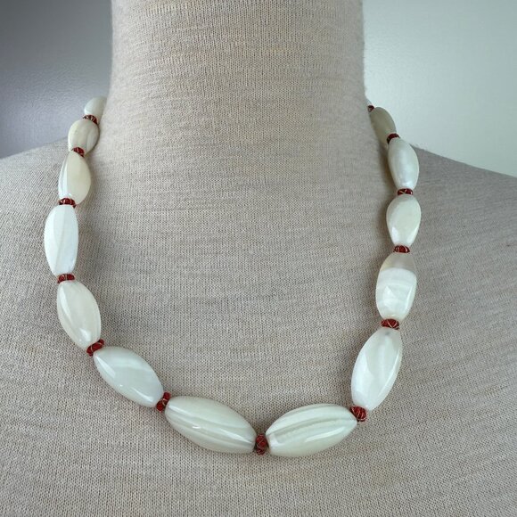 Asian White Agate Trade Bead Necklace 23.5" - Picture 1 of 9